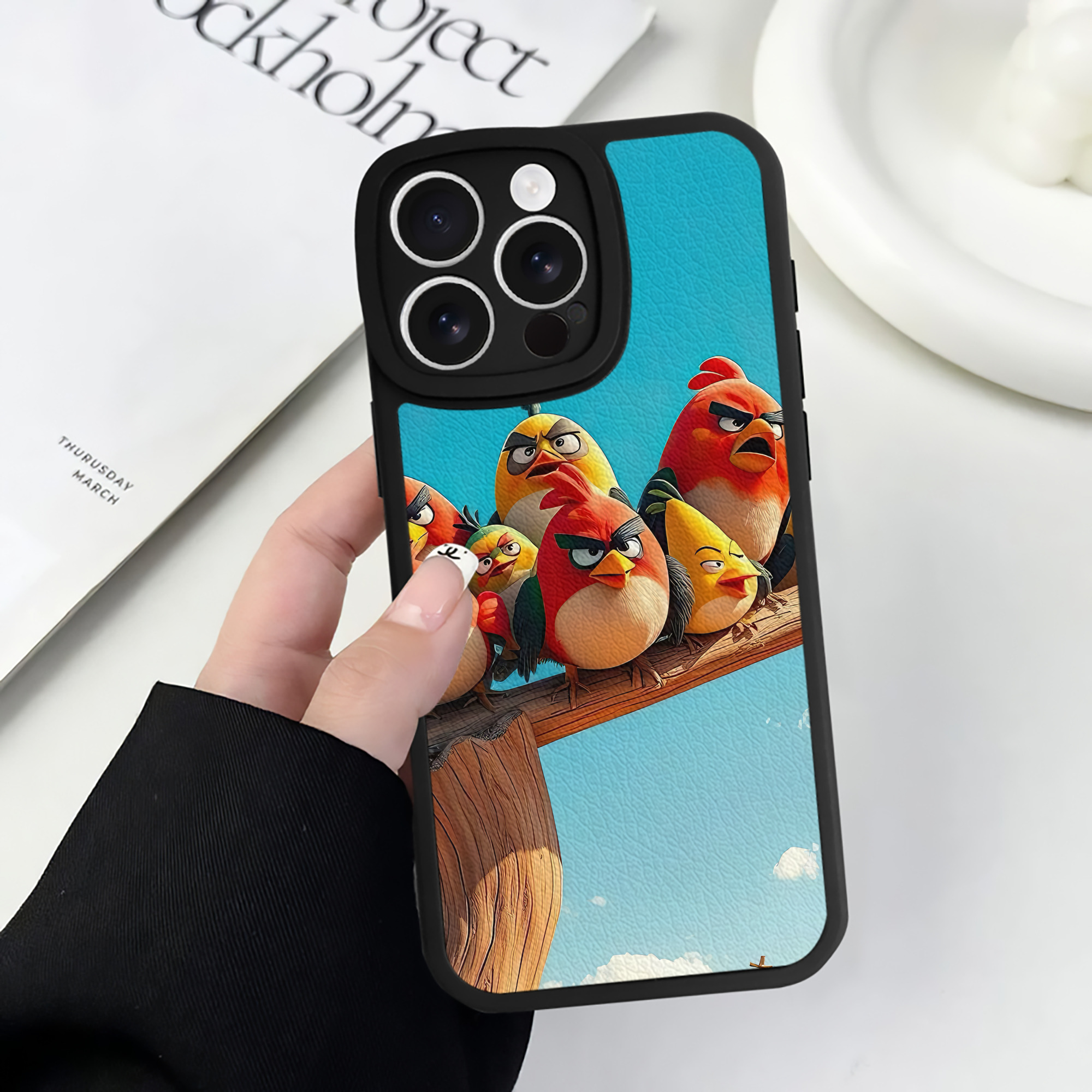 （画像用） Angry Birds アングリーバード 【iPhone 16シリーズ対応】シリコンスマホケース（レザー調） 材質：シリコン